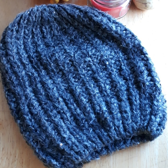 Black and grey sparkling H&M winter hat - Picture 2 of 5